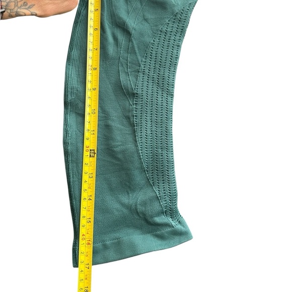 LULULEMON Forest Deep Dark Green Flow and Go Crop Leggings Sz 2 17”
A223 - Picture 5 of 8